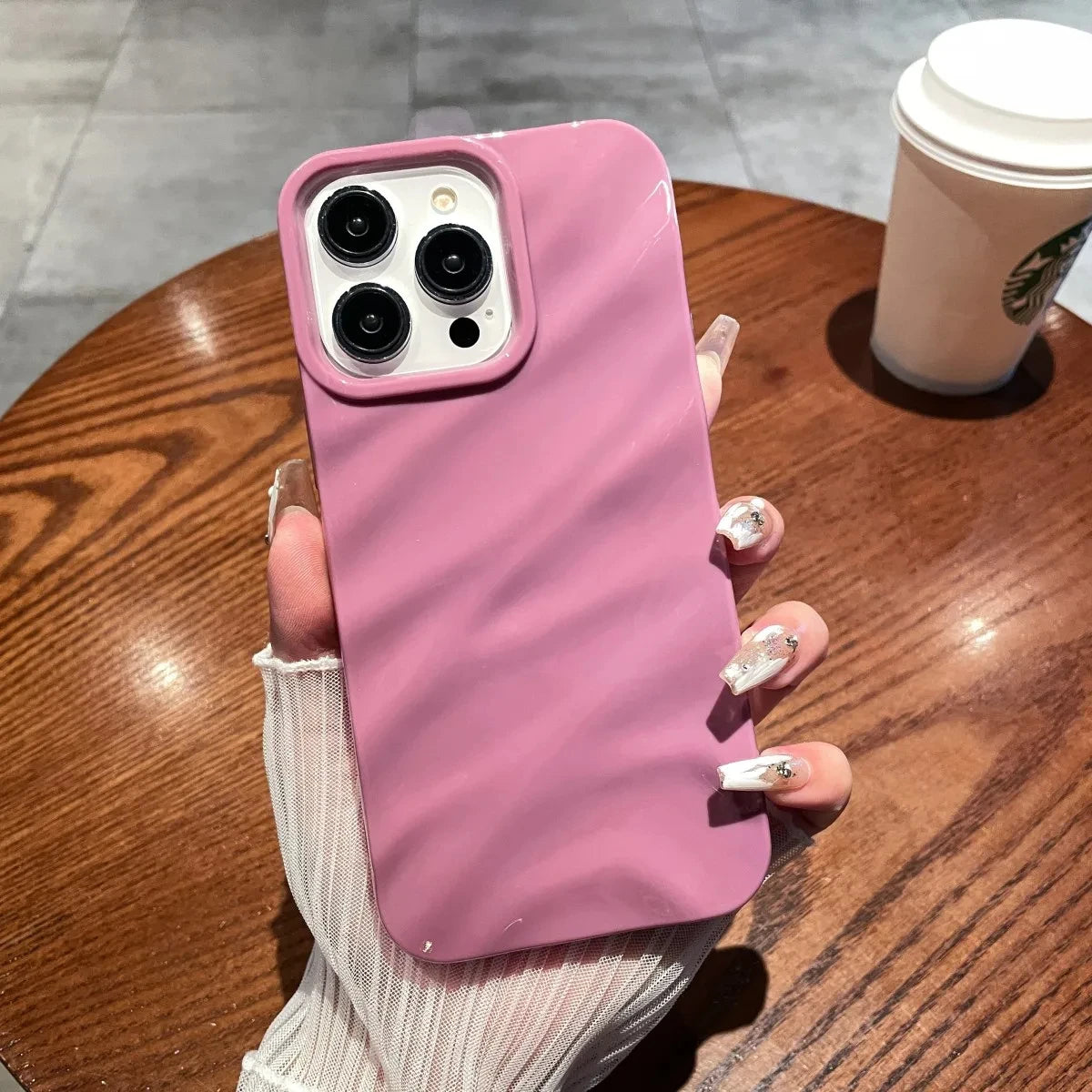 Luxury 3D Wavy Pattern Phone Case