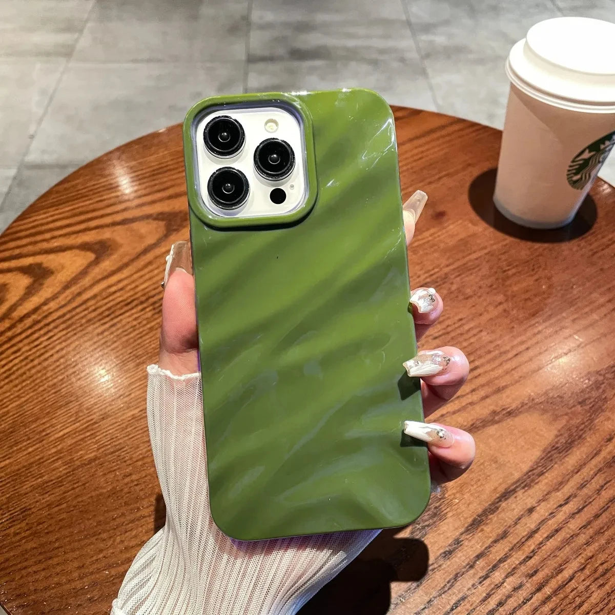 Luxury 3D Wavy Pattern Phone Case