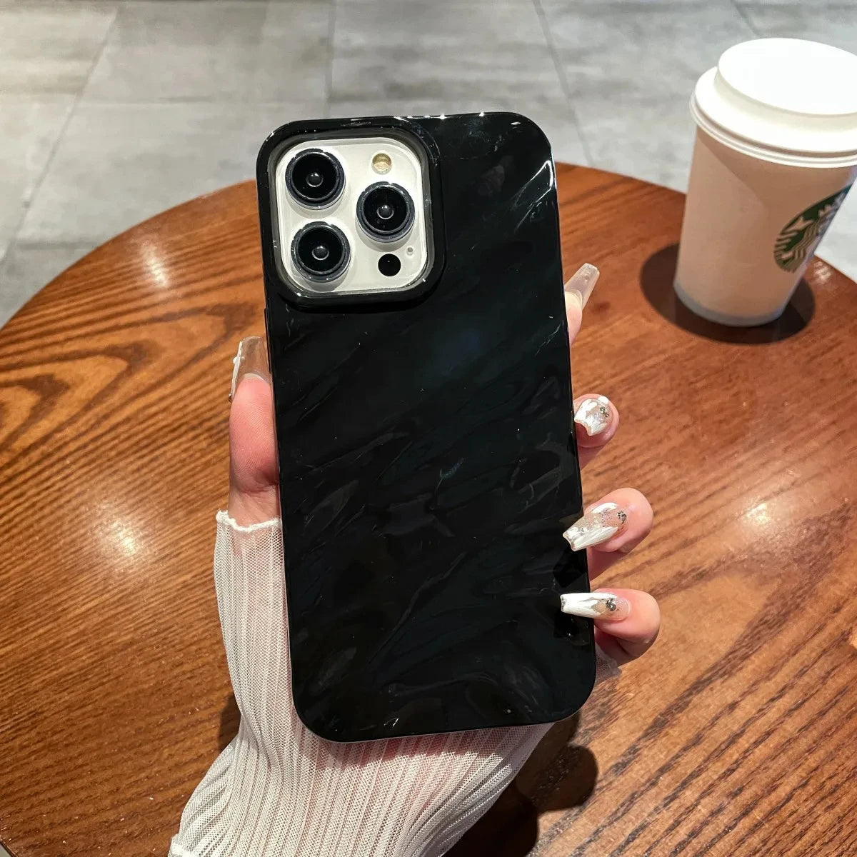 Luxury 3D Wavy Pattern Phone Case
