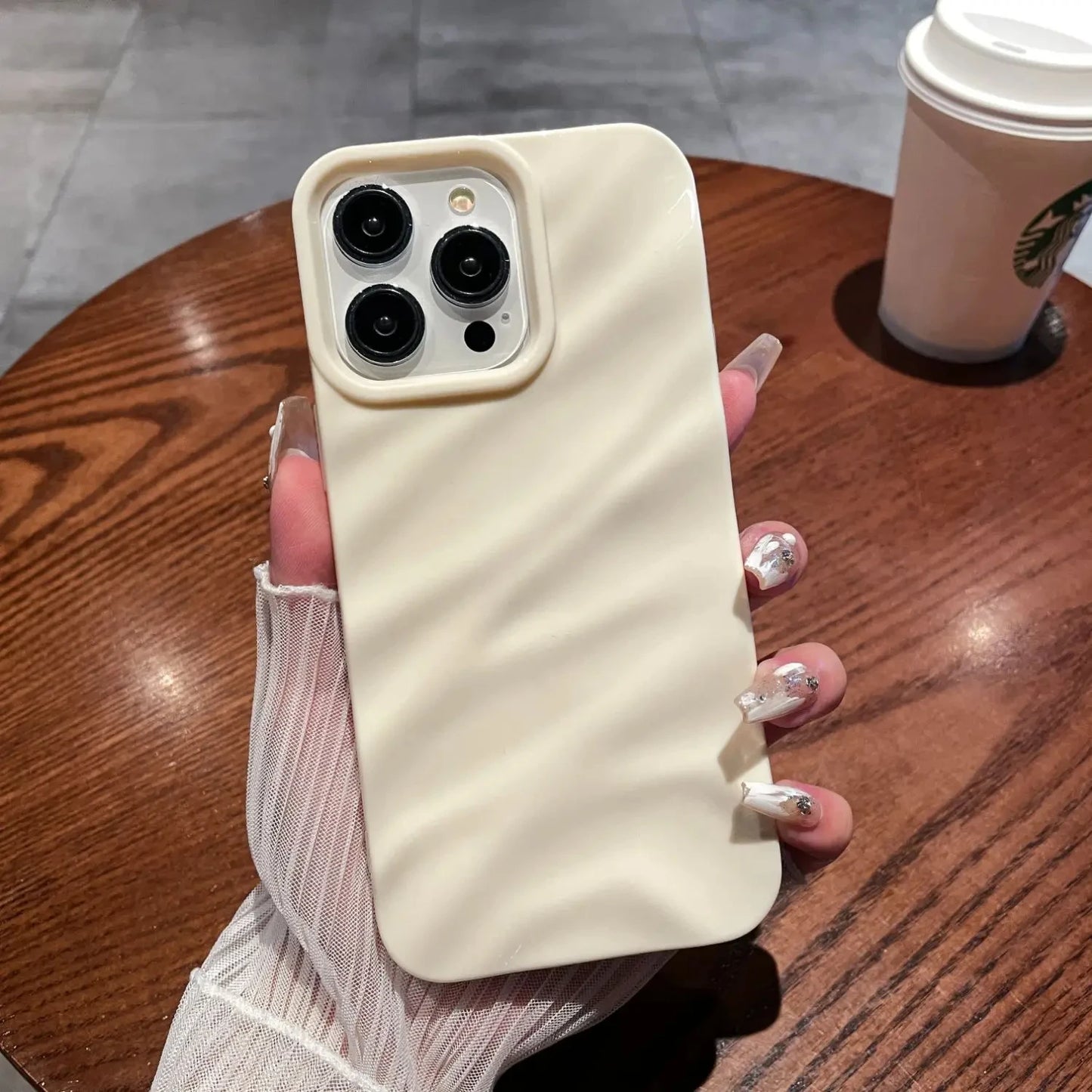 Luxury 3D Wavy Pattern Phone Case